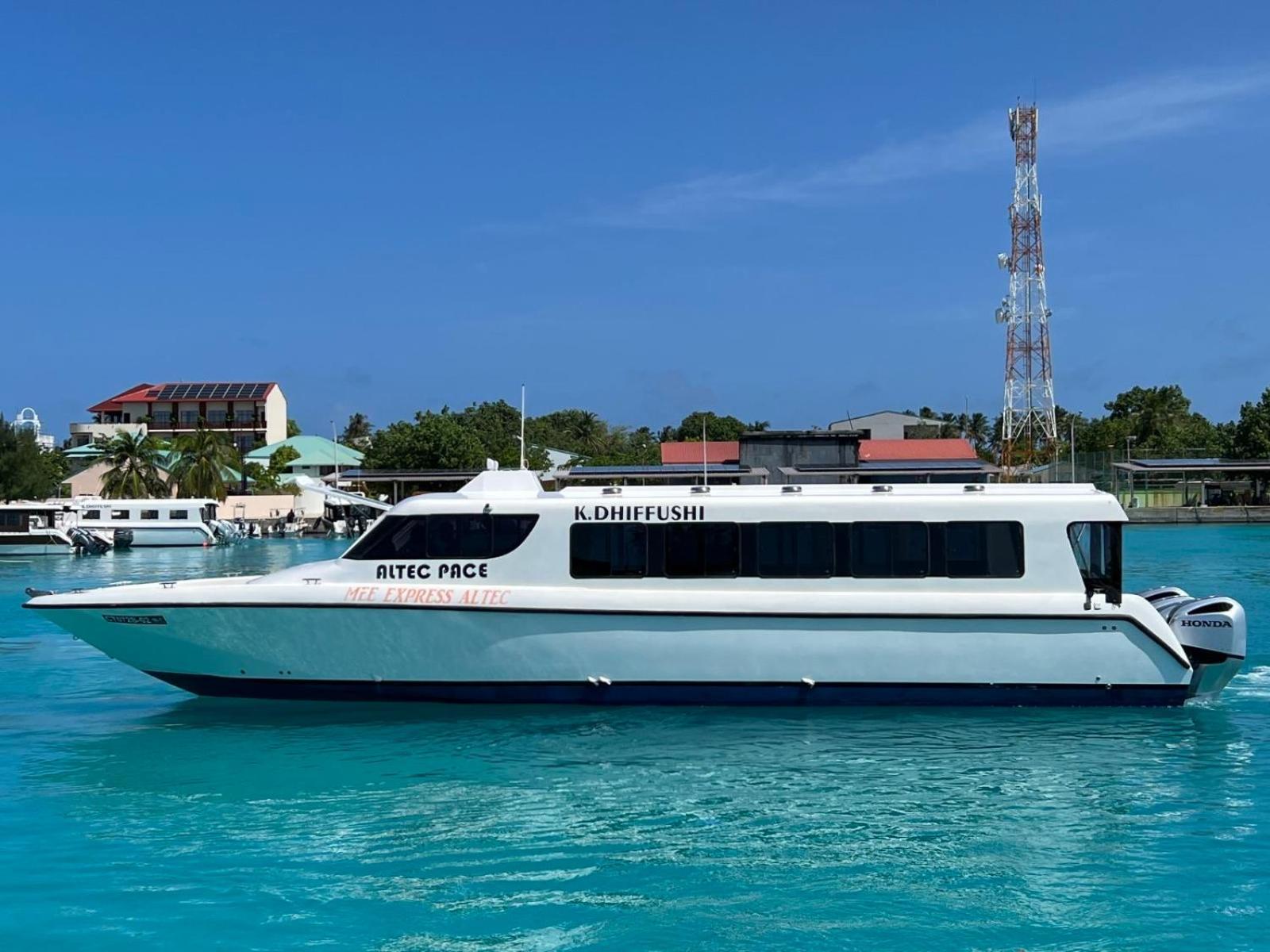 Heron Beach Hotel - The Best Maldivian Getaway In Dhiffushi,Maldives Экстерьер фото
