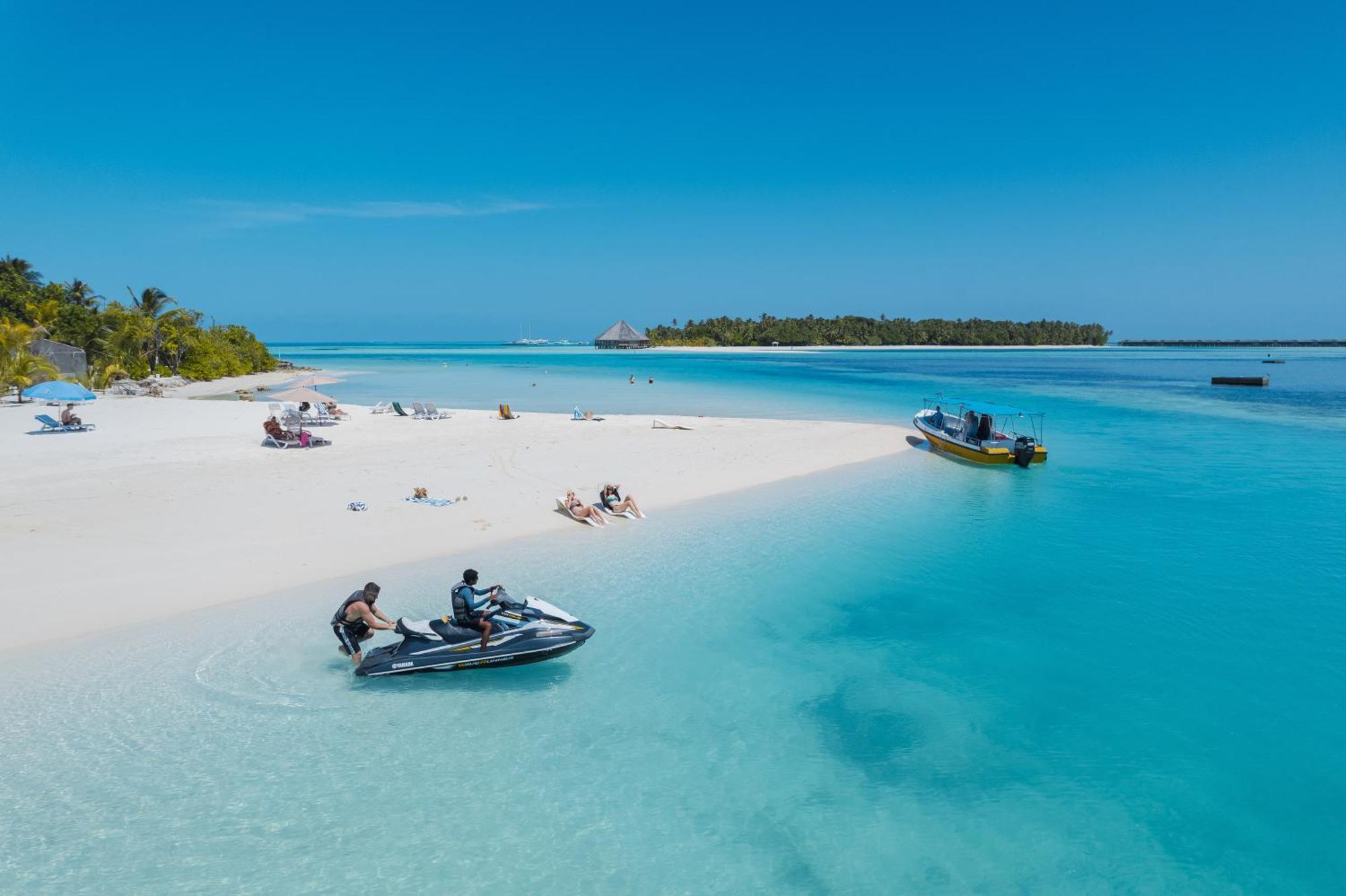 Heron Beach Hotel - The Best Maldivian Getaway In Dhiffushi,Maldives Экстерьер фото