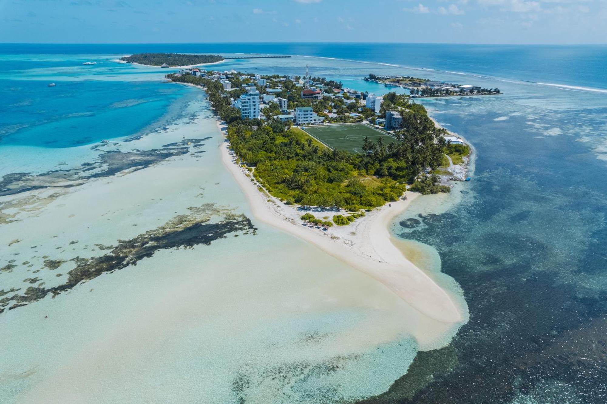 Heron Beach Hotel - The Best Maldivian Getaway In Dhiffushi,Maldives Экстерьер фото